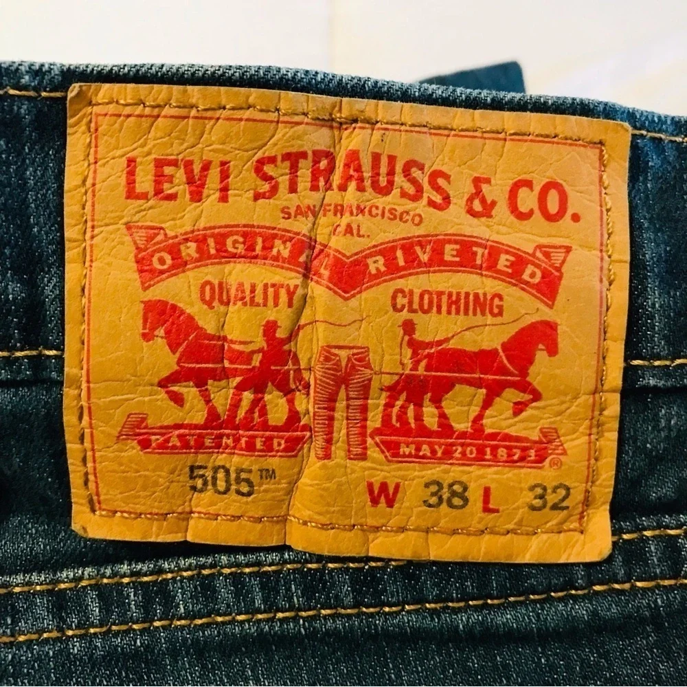 Levi's 505 REGULAR FIT MEN'S JEANS Classic Straight Leg Men's Blue Jean 38x32 38